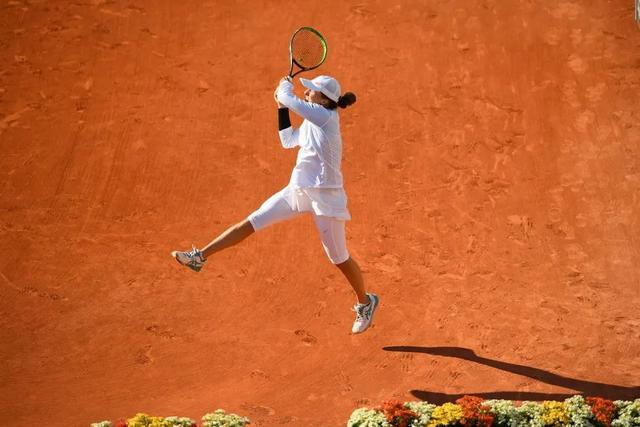 但更注重人 但更注重人