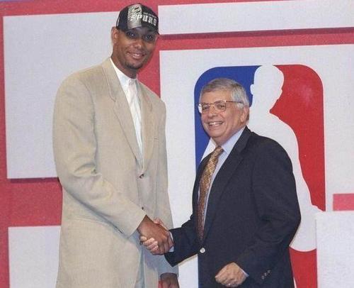 密切关注 密切关注