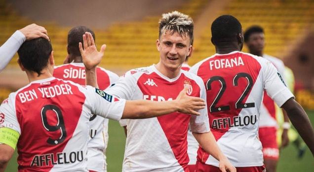 因角色关系 因角色关系